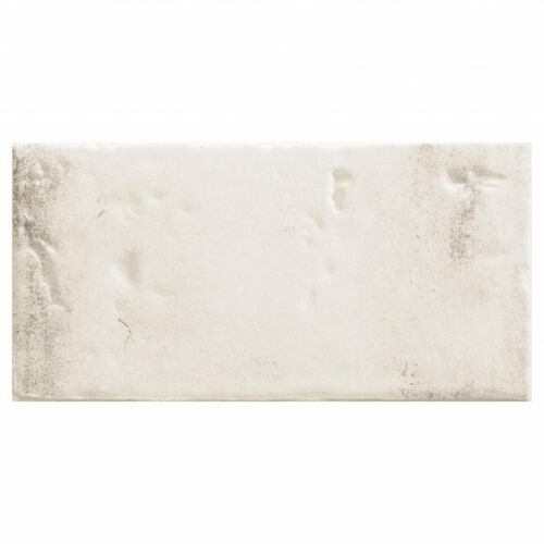 CHALK WALL swatch