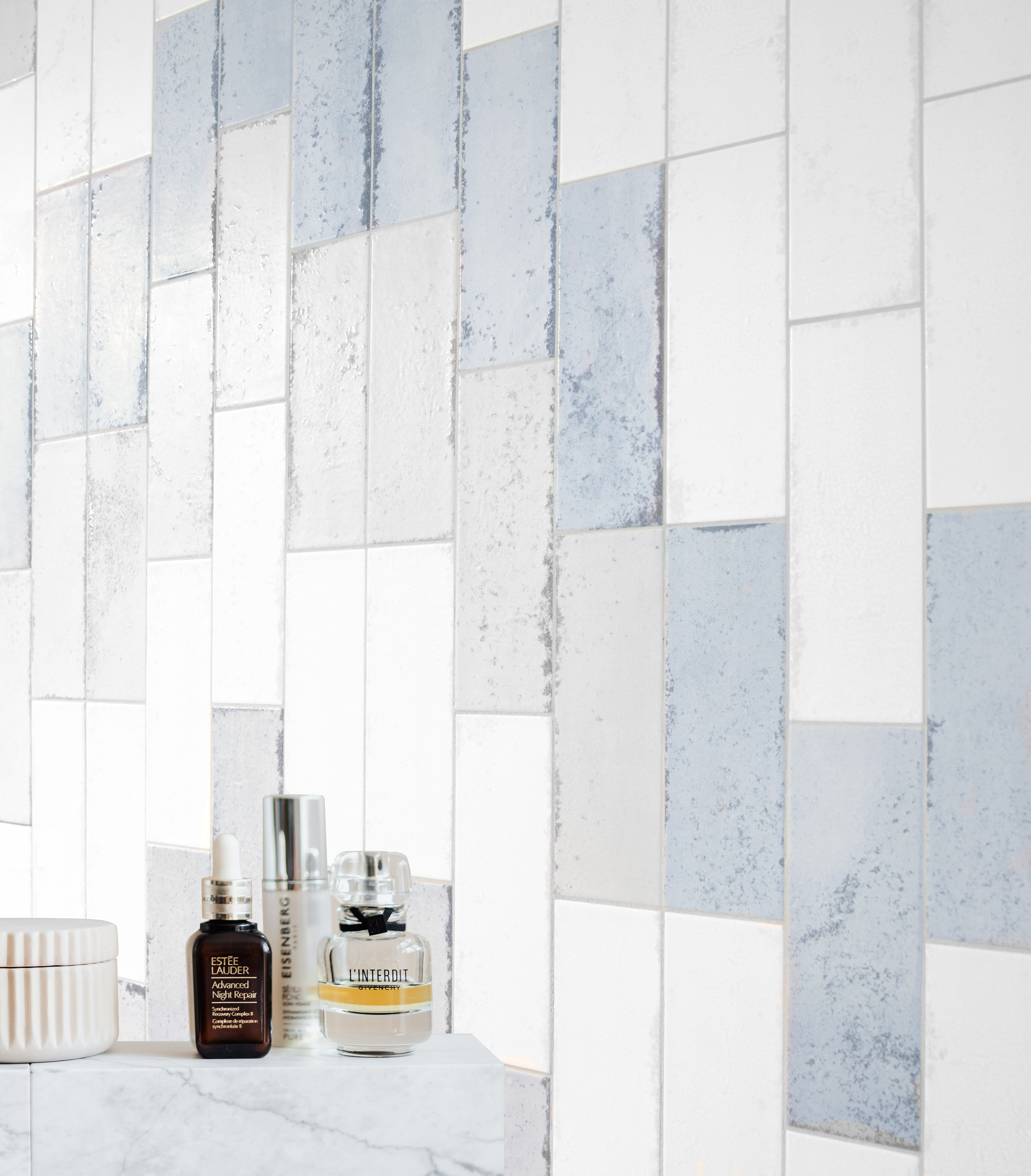 series_scc_limerick_white_gray