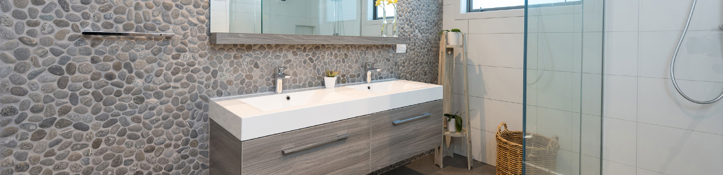 island stone pebble wall